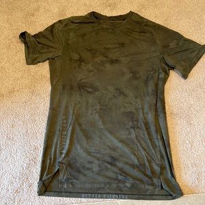 Lululemon green always agile running short Sz Medium